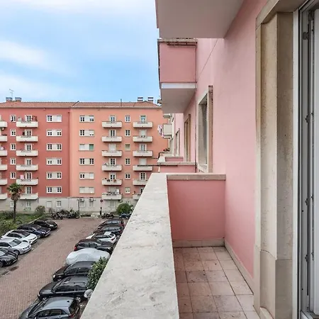 Stylish T2 In By Lisbeyond Apartament *