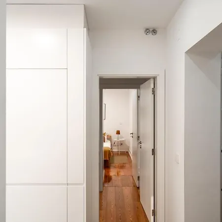 Apartament Stylish T2 In By Lisbeyond Lizbona