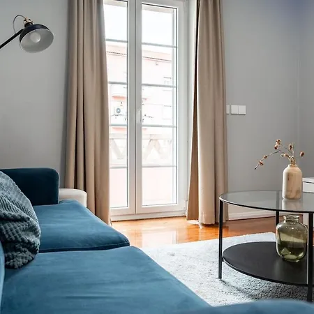Apartament Stylish T2 In By Lisbeyond