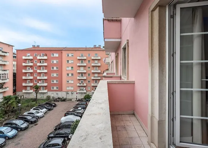 Stylish T2 In By Lisbeyond Apartamento *